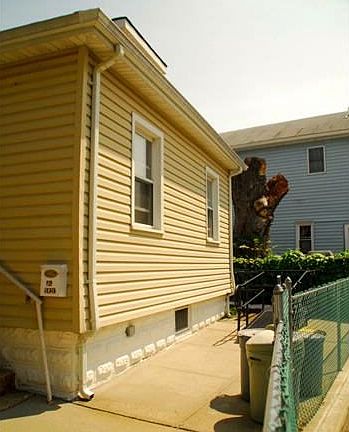 5th image of 102 Edgewater Park #C