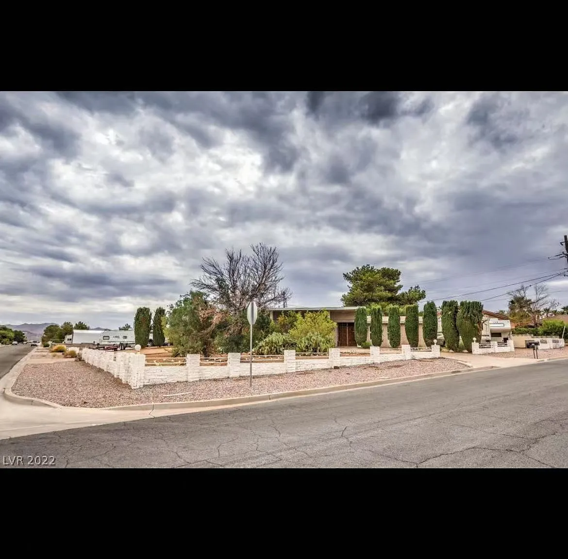 5 bed, 3691 sqft, $3,700 — Photo 2