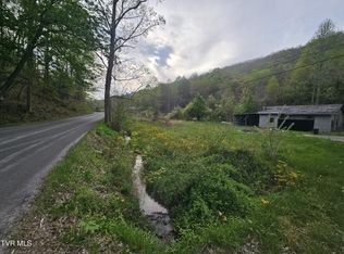 2320 Left Poor Valley Rd, Pennington Gap, VA 24277