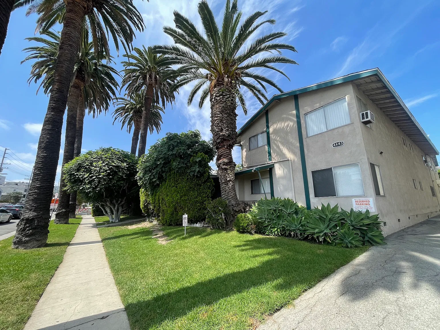 Kester Ave, Sherman Oaks — Photo 1