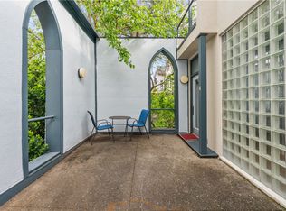 675 College St #A, Pittsburgh, PA