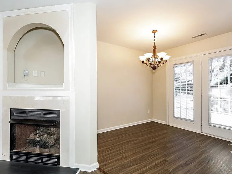 5012 Saint Charles Dr — Photo 6