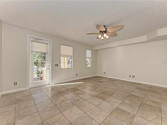 5th image of 5976 Madrano Dr