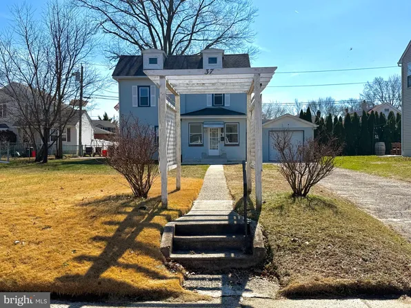 37 Washington Ave, West Collingswood Heights, NJ 08059