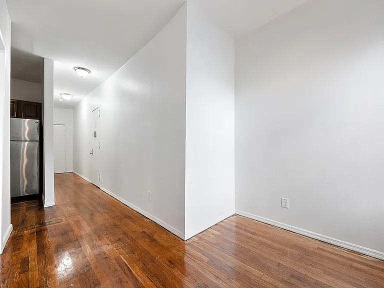 5 Linden Blvd #3A — Photo 4