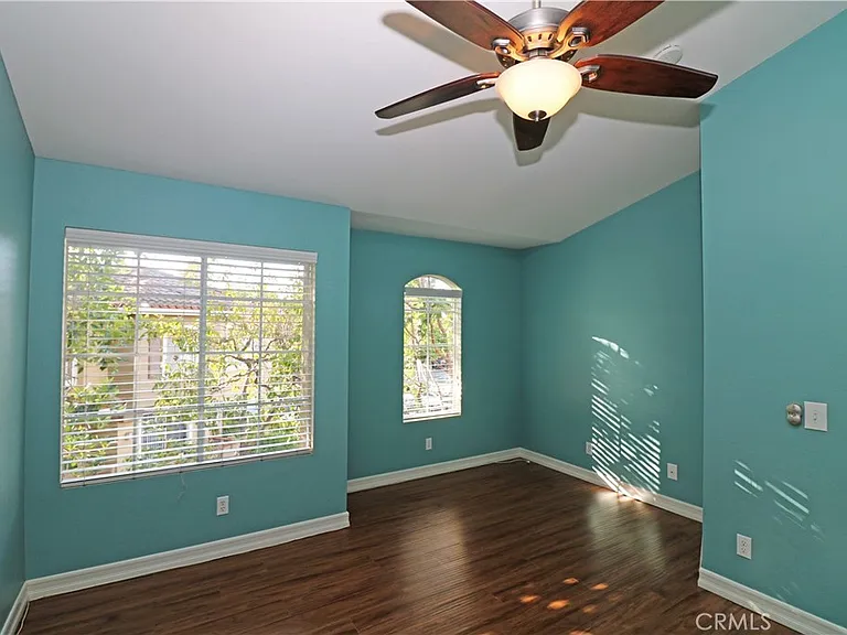 135 Gallery Way — Photo 17