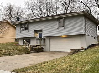 13843 Greenfield Rd, Omaha, NE 68138