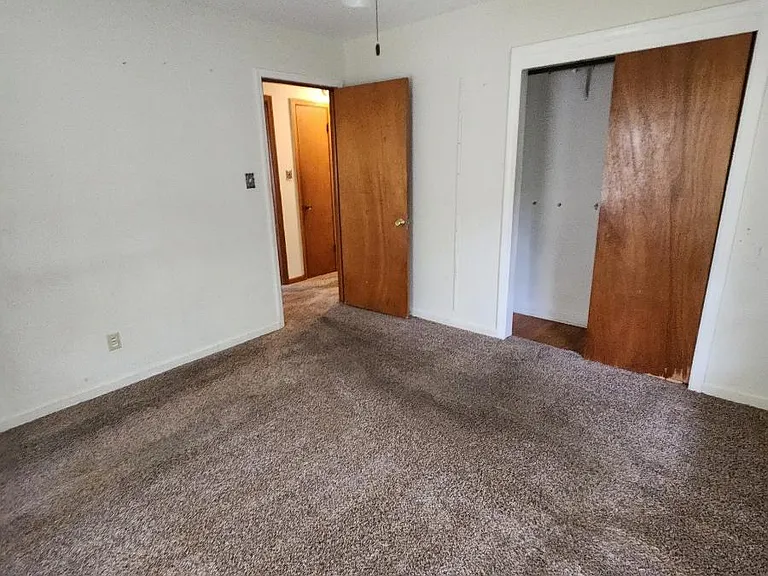 107 Grant St — Photo 8