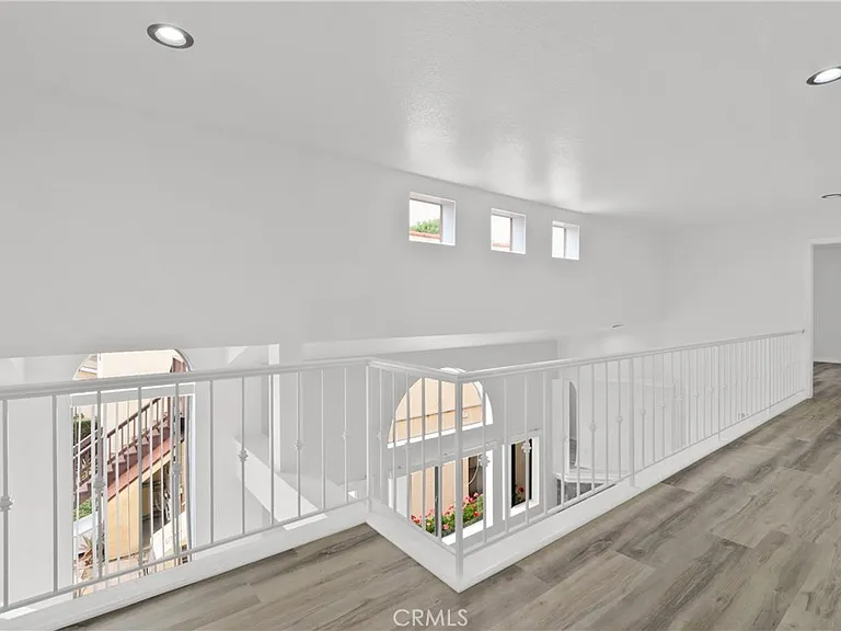 1052 Belmont Ave #B — Photo 8