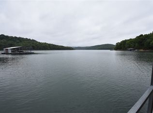 1325 Highland Park Dr, Eureka Springs, AR 72631