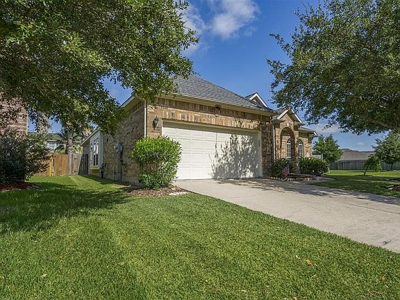 2nd image of 3823 Jackson Bluff Dr