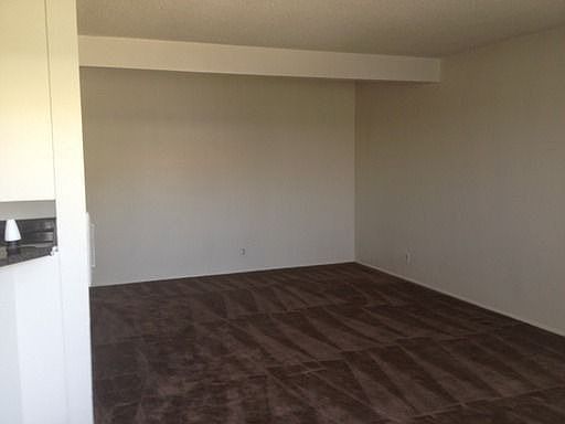 4th image of 1130 Orizaba Ave APT 7