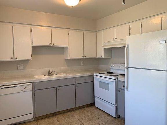 5th image of 1119 Helm Ave #1119
