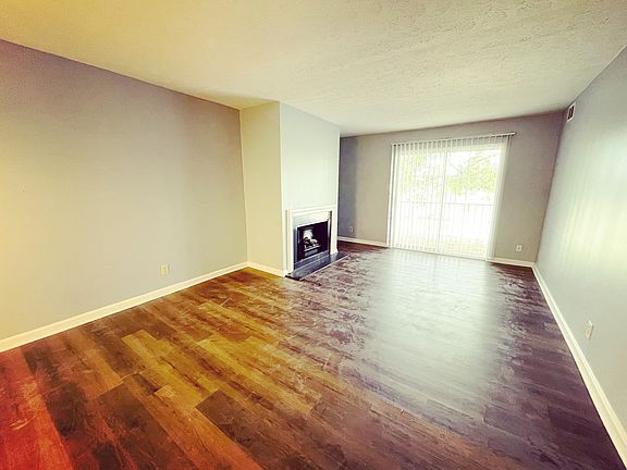 2nd image of 1003 La Fontenay Ct #1