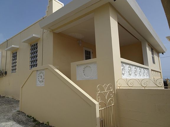 2nd image of 258 Richmond Est