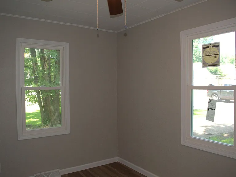 308 Benton St — Photo 12