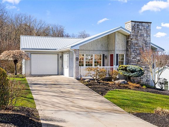 2nd image of 113 Brittany Dr