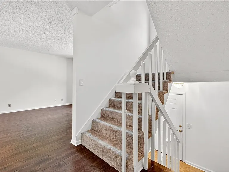 252 Summit Ridge Dr — Photo 8