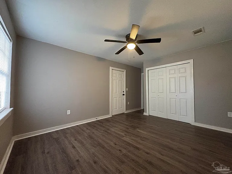 1212 N East St — Photo 16