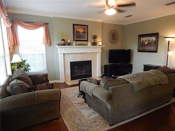 3rd image of 2100 Ballycastle Dr