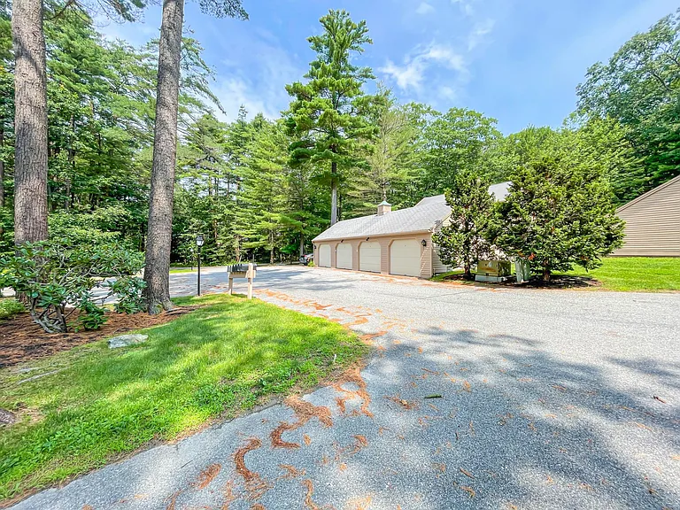5 Dresden Ct — Photo 71