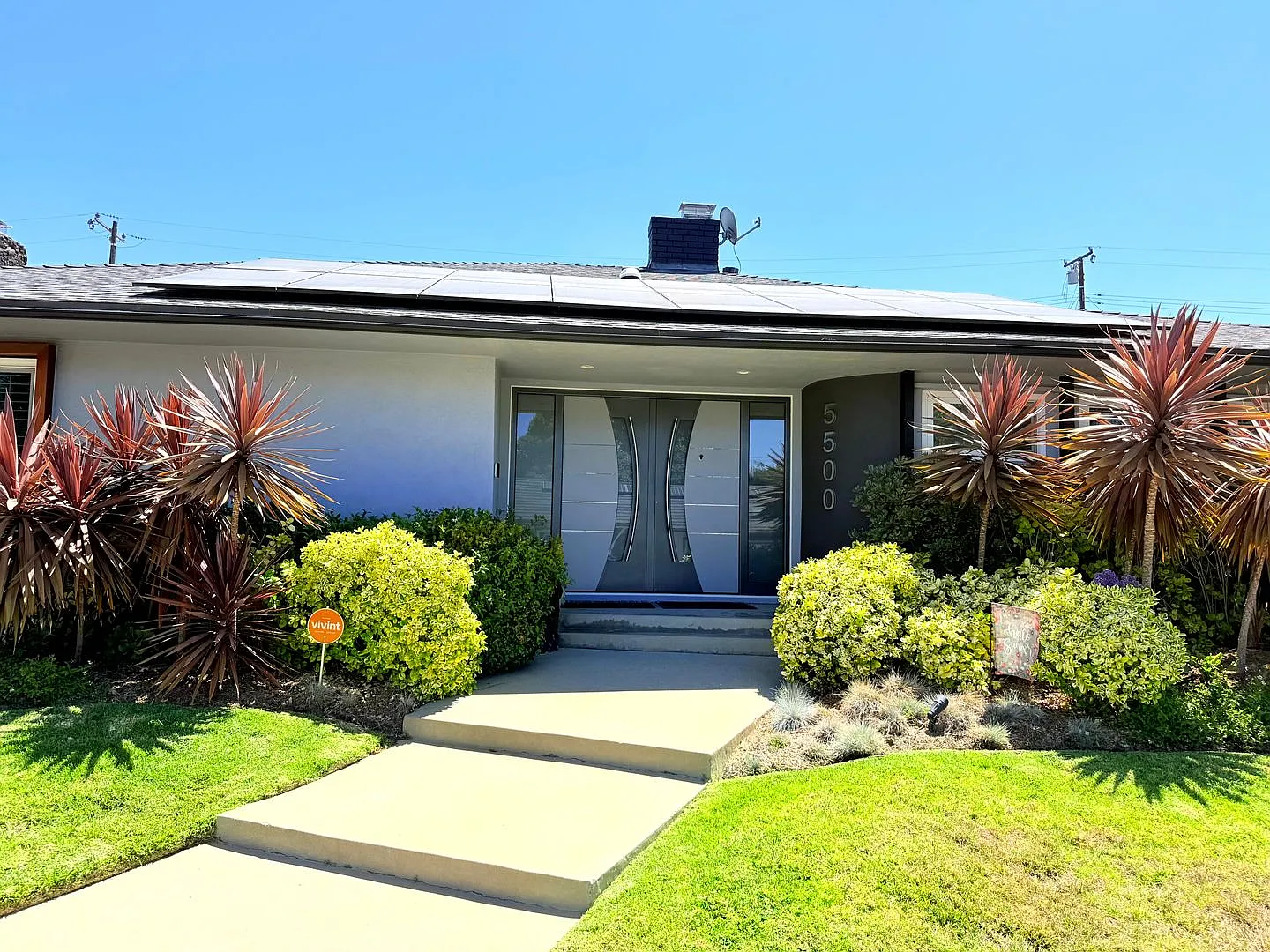 Fantastic 4 Bed 4 Bath Home with Pool and Spa in Upper Ladera Heights — Photo 3