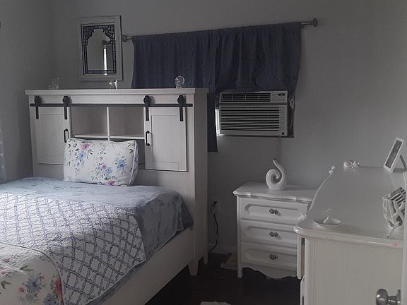 4th image of 1805 S Shoshone St