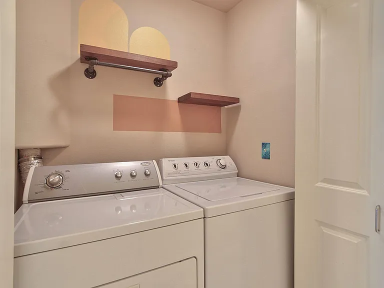 2109 NE 50th Way — Photo 23