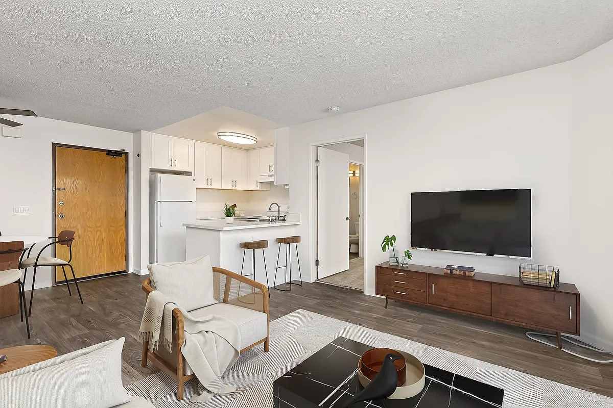 Remodel Apartment - Plaza Apartments