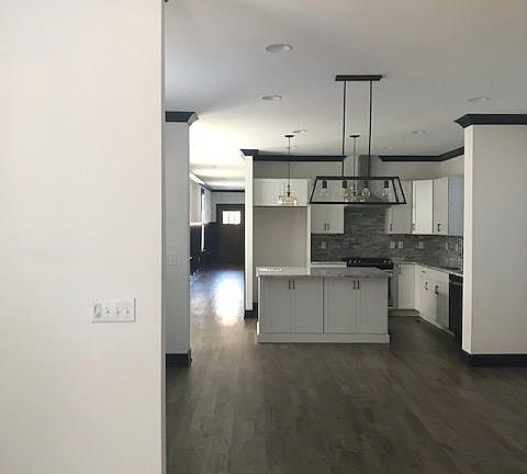 Kitchen Dining room.