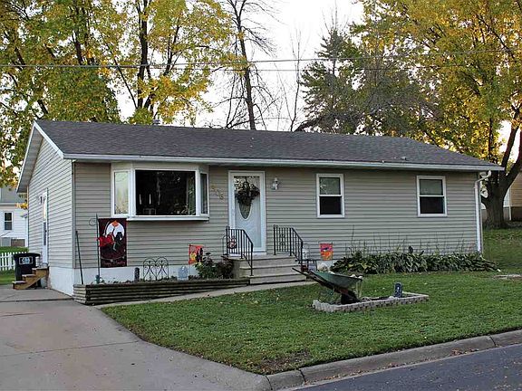 2nd image of 906 Longview St