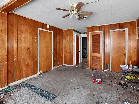 2nd image of 8572 W Poplar St
