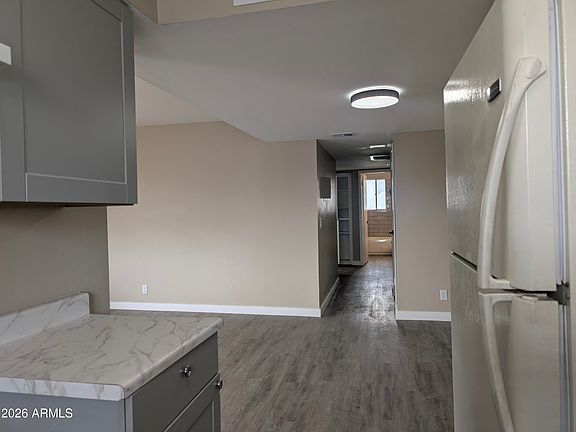 4th image of 4714 E Belleview St