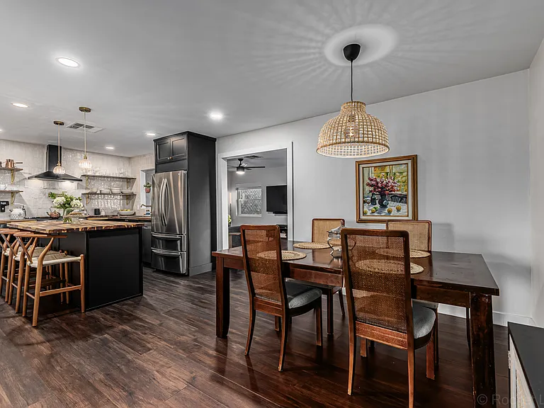 2200 N Los Altos Dr — Photo 13