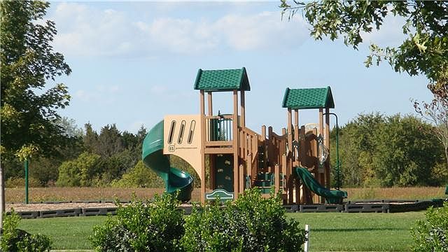 2nd image of 903 Contessa Dr #106-lot 106