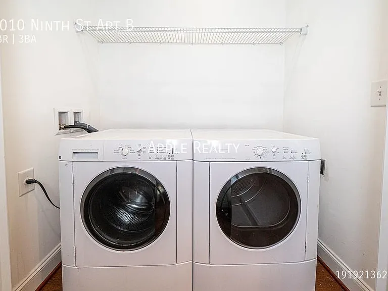 1010 9th St #B — Photo 5