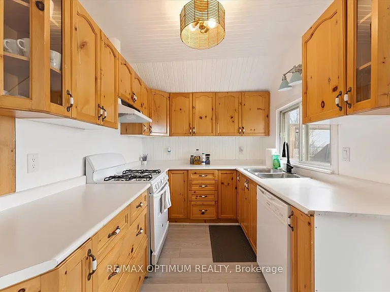 1019 Beach Blvd — Photo 25