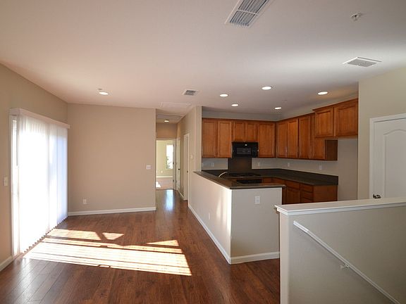 4th image of 3301 N Park Dr Unit 3011