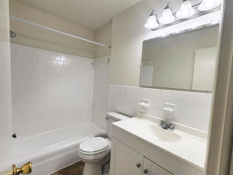 Morningside Apartments — Photo 10