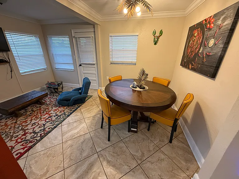 3117 W Cypress St — Photo 4