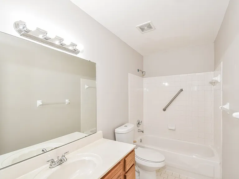 6906 Greyhawk Cv N — Photo 16