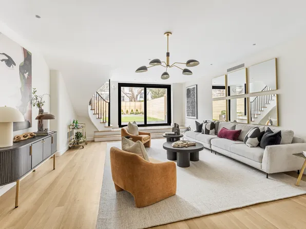 409 Sackett Street image 9 of 25