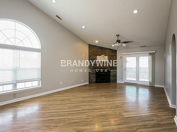 5th image of 6050 Countrybrook Rd