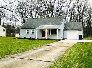 195 Parkview Ave, Wadsworth, OH 44281