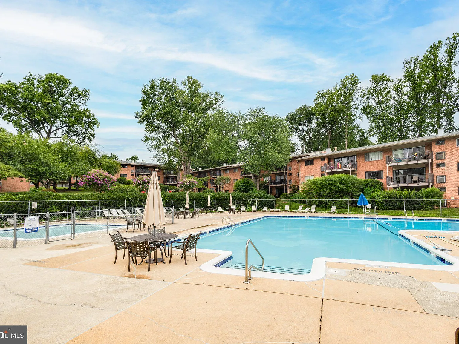 2 bed, 1.0 bath, 916 sqft, $2,250 — Photo 1