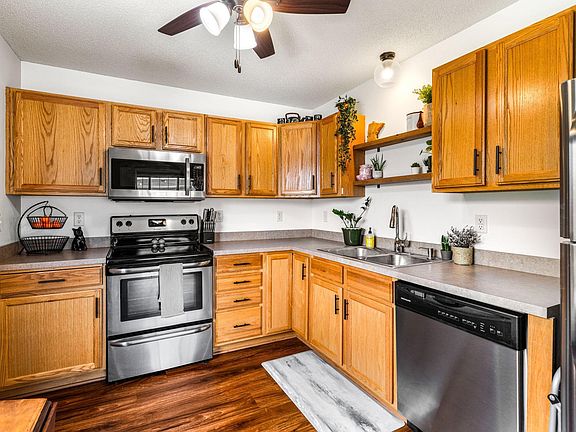 3rd image of 2533 Cobble Hill Ct Unit H