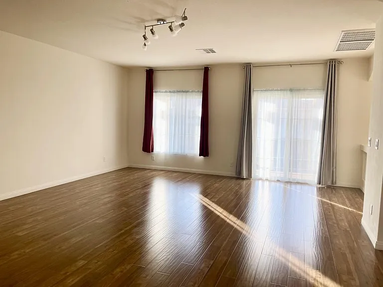 7256 Sierra Moon Ct — Photo 13