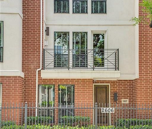 2nd image of 2606 Shelby Ave APT 105