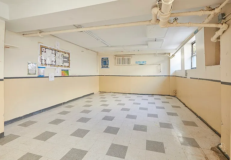 2025 67th St #SCHOOL — Photo 11