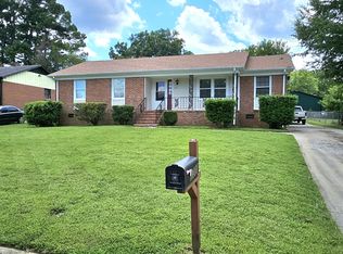 1308 Kingsport Rd, Greensboro, NC 27406